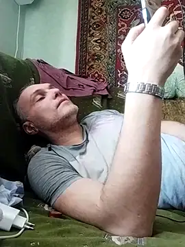 Pineapple04 online show from March 1, 12:01 pm