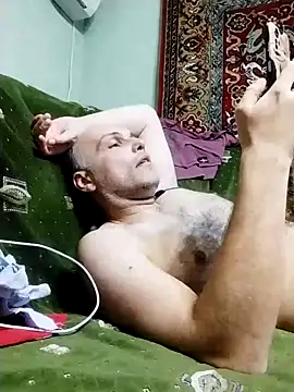 Pineapple04 online show from February 10, 9:25 pm