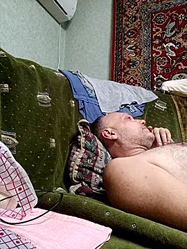 Pineapple04 online show from September 9, 6:29 pm