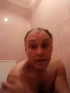 Pineapple04 online show from December 14, 7:40 am