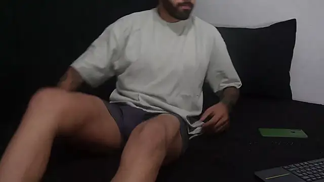 Hendry  online show from February 7, 11:13 pm