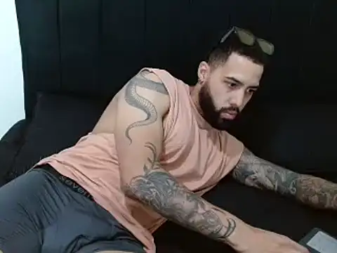 Hendry  online show from December 13, 12:20 am