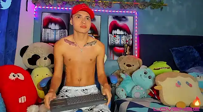 Snapshot of soyander03_ chatting on February 5, 2:59 pm soyander03  online show from February 5, 2:59 pm