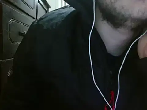 Snapshot of camiloking1720 chatting on December 22, 2:39 am camiloking1720 online show from December 22, 2:39 am