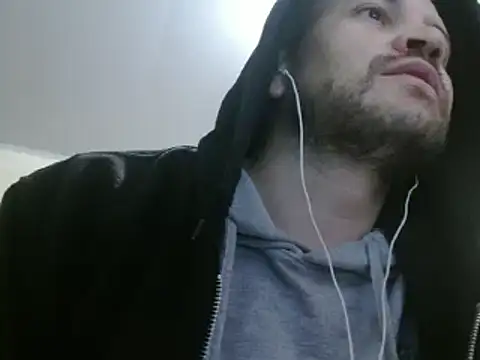 Snapshot of camiloking1720 chatting on February 19, 4:55 am camiloking1720 online show from February 19, 4:55 am