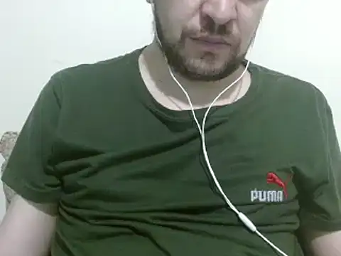 Snapshot of camiloking1720 chatting on February 24, 8:47 pm camiloking1720 online show from February 24, 8:47 pm