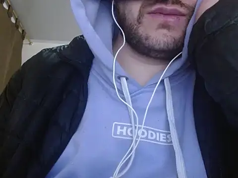 Snapshot of camiloking1720 chatting on October 20, 10:08 am camiloking1720 online show from October 20, 10:08 am