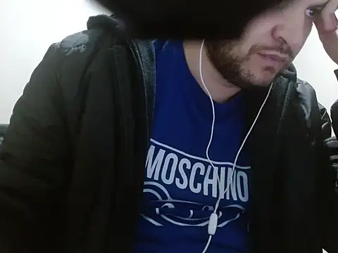 Snapshot of camiloking1720 chatting on October 29, 5:32 am camiloking1720 online show from October 29, 5:32 am