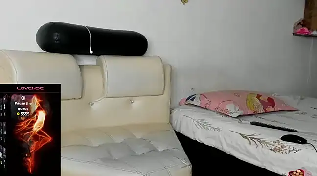 Snapshot of BruceNixon chatting on January 21, 7:39 pm BruceNixon online show from January 21, 7:39 pm