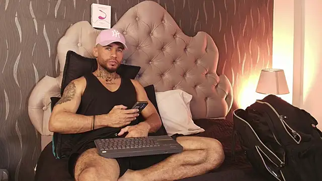 Snapshot of BruceNixon chatting on March 13, 9:16 pm BruceNixon online show from March 13, 9:16 pm