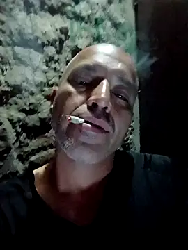 Snapshot of rodrig6987_1 chatting on October 22, 2:26 am rodrig6987 1 online show from October 22, 2:26 am