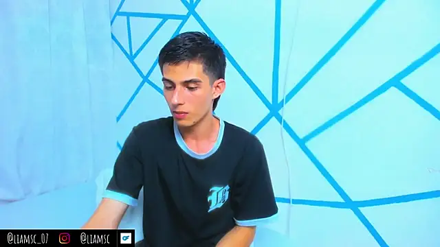 liam scott77 online show from October 6, 1:54 am