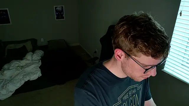 BlueEyedTallGuy94 online show from July 10, 2:26 am