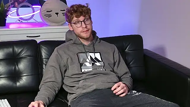 BlueEyedTallGuy94 online show from November 7, 11:41 pm