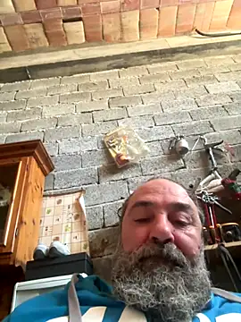 Snapshot of ros217 chatting on October 7, 10:41 am ros217 online show from October 7, 10:41 am