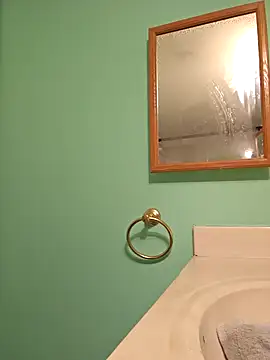 jorwee online show from December 10, 6:54 am