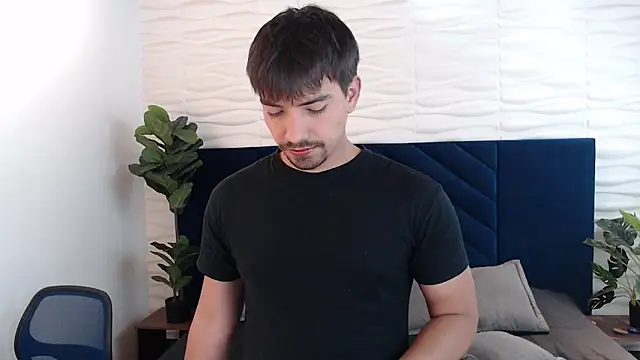 Ian Daviz online show from December 10, 8:38 pm