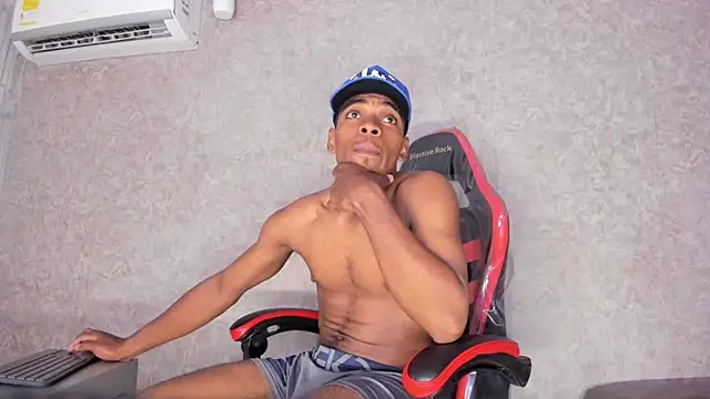 Jack Muscles69  online show from October 31, 8:45 pm