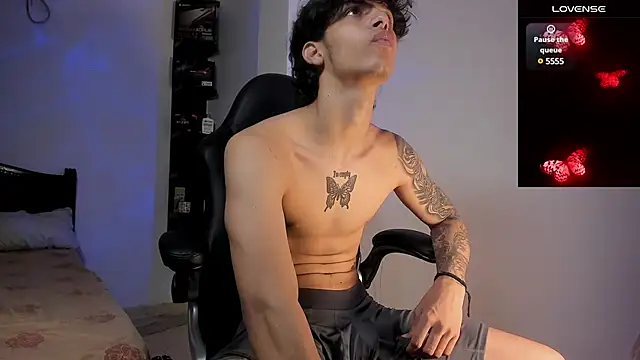 Snakebutterfly online show from March 22, 4:35 am