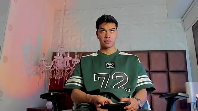 AndyPalmer  online show from March 5, 10:55 am