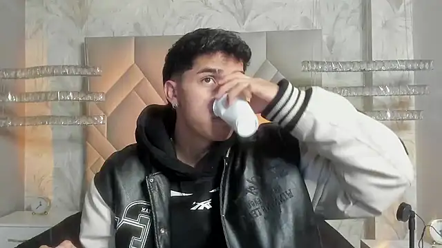 AndyPalmer  online show from January 4, 11:54 am