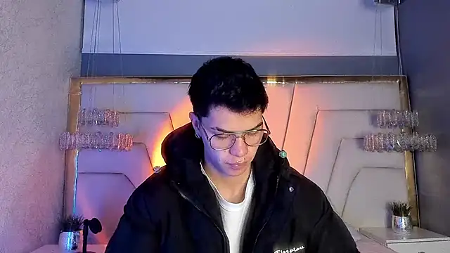 AndyPalmer  online show from February 27, 11:41 am