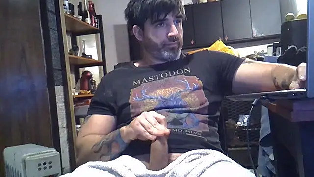 ozzypsico13 online show from July 7, 9:29 pm