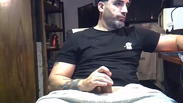 ozzypsico13 online show from July 27, 12:39 am