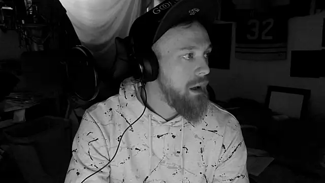 H1gh Fr3qu3ncy online show from December 23, 6:44 am