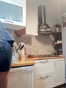 Frabox65 online show from February 2, 6:15 am