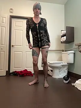 UtopianMisfit1 online show from February 10, 10:53 am