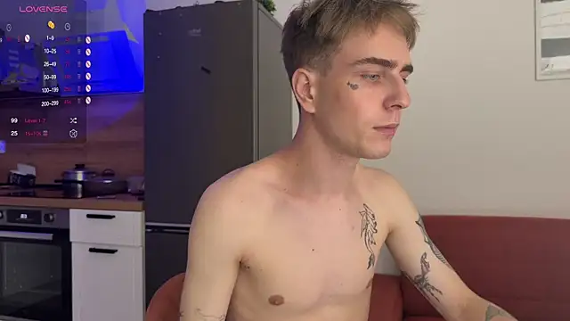 Snapshot of Marcus_Lovrov chatting on October 14, 12:45 pm Marcus Lovrov online show from October 14, 12:45 pm