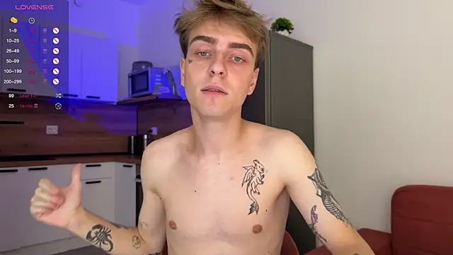 Snapshot of Marcus_Lovrov chatting on September 18, 1:13 pm Marcus Lovrov online show from September 18, 1:13 pm