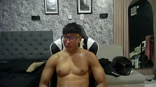 chriss jones1 online show from August 4, 8:24 pm