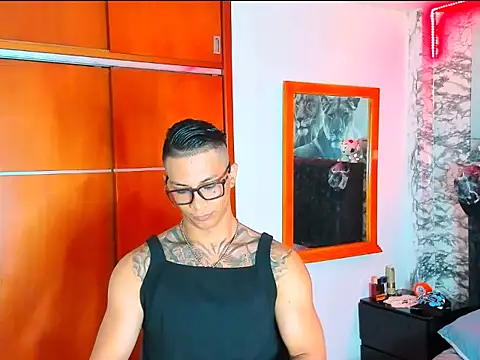 Aaron Toy online show from January 7, 8:47 pm