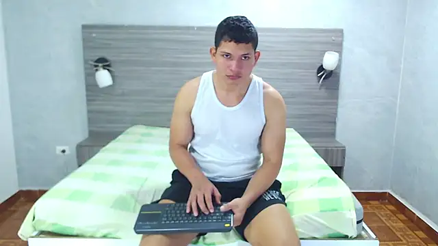 Loony Zion online show from December 1, 1:03 pm