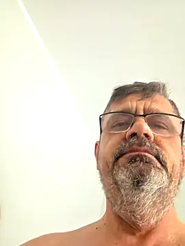 axecoman60 online show from February 10, 10:20 am