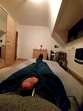 Snapshot of pascalino100 chatting on January 19, 7:37 pm pascalino100 online show from January 19, 7:37 pm