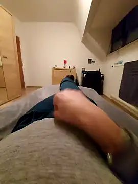 Snapshot of pascalino100 chatting on January 22, 5:06 pm pascalino100 online show from January 22, 5:06 pm