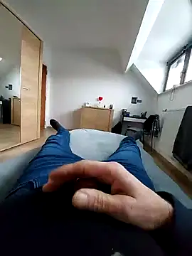 Snapshot of pascalino100 chatting on January 12, 9:40 am pascalino100 online show from January 12, 9:40 am