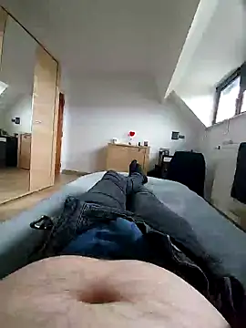 Snapshot of pascalino100 chatting on January 25, 9:26 am pascalino100 online show from January 25, 9:26 am