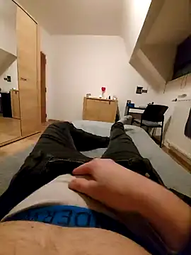 Snapshot of pascalino100 chatting on January 28, 8:26 pm pascalino100 online show from January 28, 8:26 pm