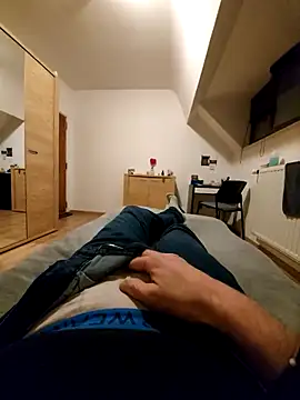 Snapshot of pascalino100 chatting on February 12, 7:45 pm pascalino100 online show from February 12, 7:45 pm