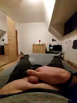 Snapshot of pascalino100 chatting on January 29, 5:24 pm pascalino100 online show from January 29, 5:24 pm