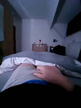 Snapshot of pascalino100 chatting on March 3, 5:18 am pascalino100 online show from March 3, 5:18 am