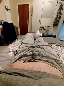 Snapshot of pascalino100 chatting on October 9, 4:34 pm pascalino100 online show from October 9, 4:34 pm