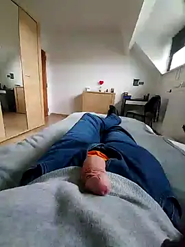 Snapshot of pascalino100 chatting on January 20, 8:52 am pascalino100 online show from January 20, 8:52 am