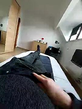 Snapshot of pascalino100 chatting on January 1, 1:05 pm pascalino100 online show from January 1, 1:05 pm