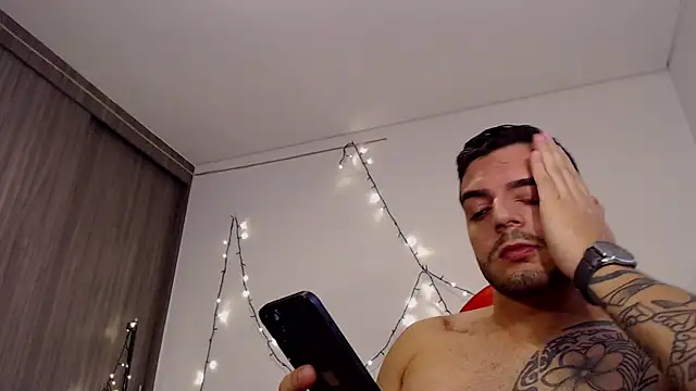 thomas gun online show from January 17, 3:22 pm