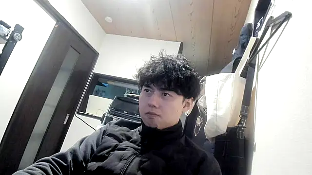 Snapshot of whitebriefboy chatting on February 15, 12:49 am whitebriefboy online show from February 15, 12:49 am